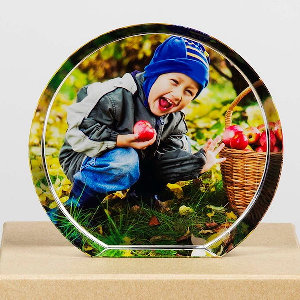 London Drugs Photolab Photo prints, books, cards, and canvas.